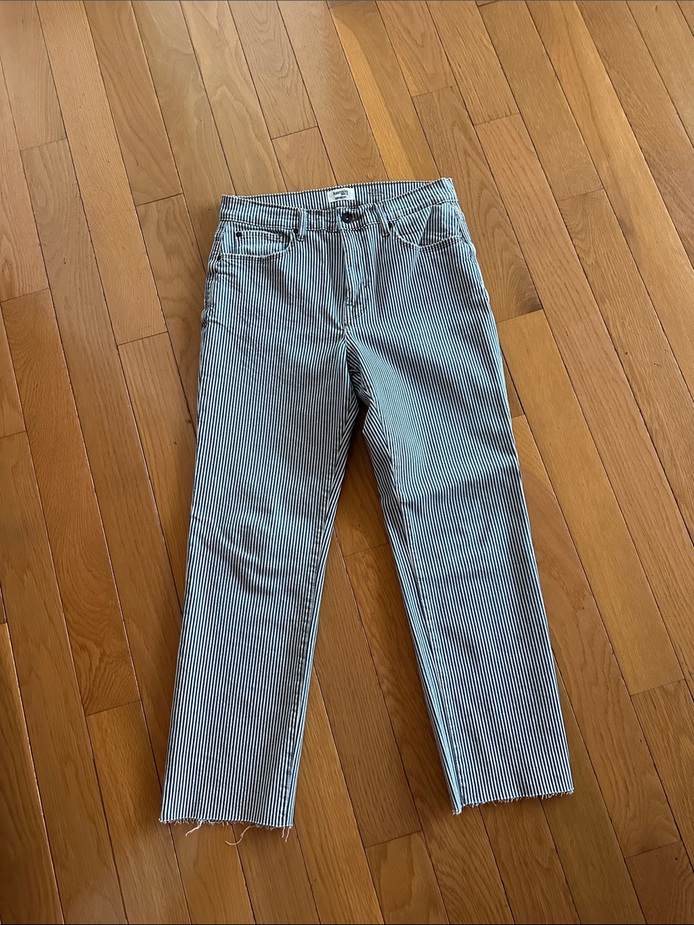 Kensie Blue & White Striped Straight Jeans